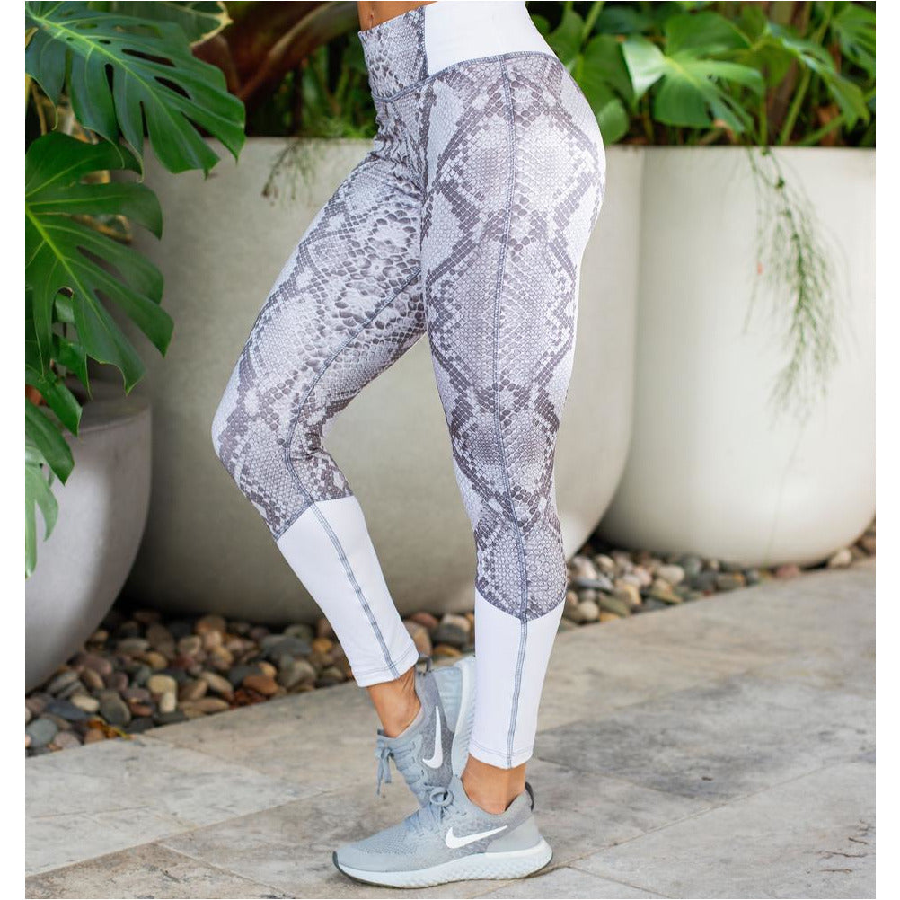 Jennifer Lopez Rocks Yellow Snakeskin Print Leggings for Morning Workout:  Photo 4956708 | Jennifer Lopez Photos | Just Jared: Entertainment News